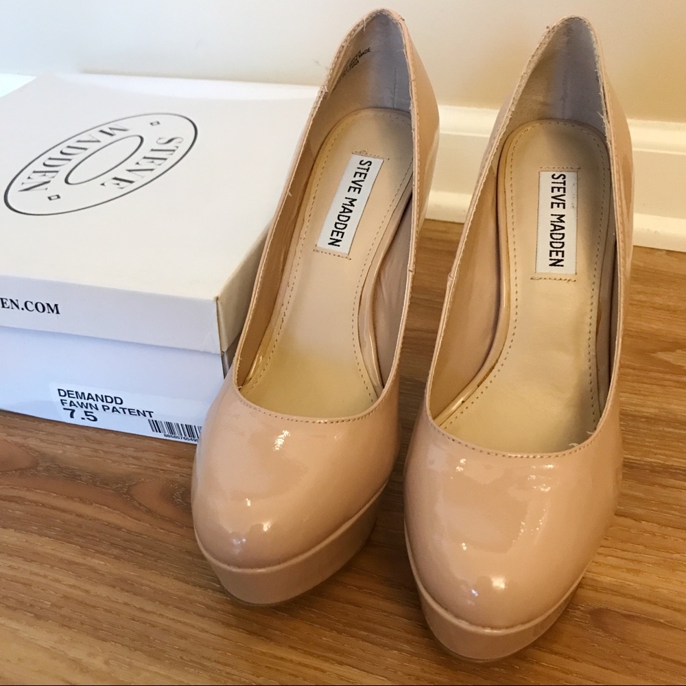 Steve Madden Nude Pump Heels, Size 7.5